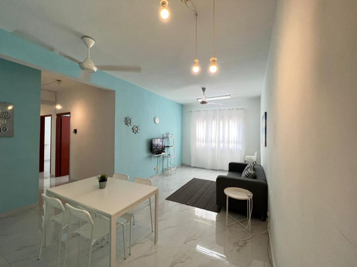 كُوالا تيرينغانو Seaview Holiday Apartment 2 - Free Wifi & Netflix المظهر الخارجي الصورة